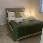 - Ria House 度假居
