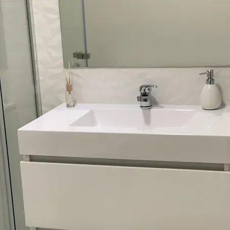 - Ria House * توهيريه